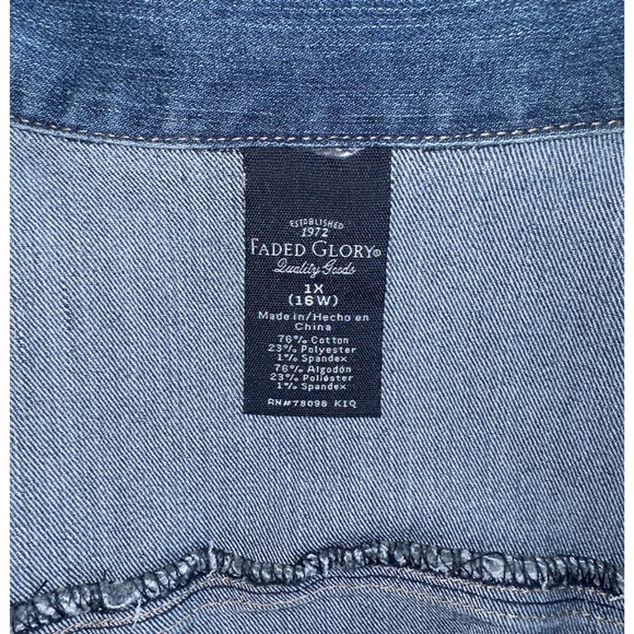 Faded Glory Women’s Button Front Medium/Dark Wash Blue Denim Jean Jacket Size 1X - Picture 9 of 10